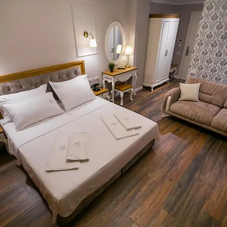 Legacy Boutique Hotel Korce