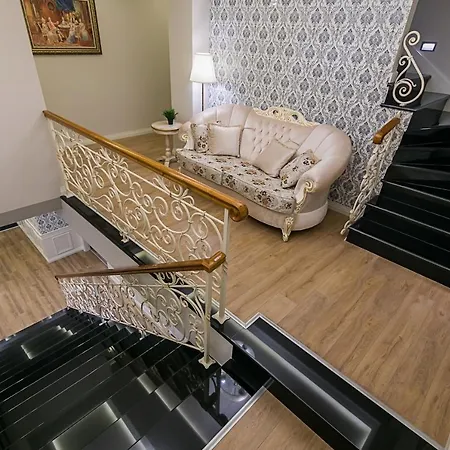 Legacy Boutique Hotel 4*