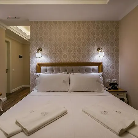 Legacy Boutique Hotel 4*