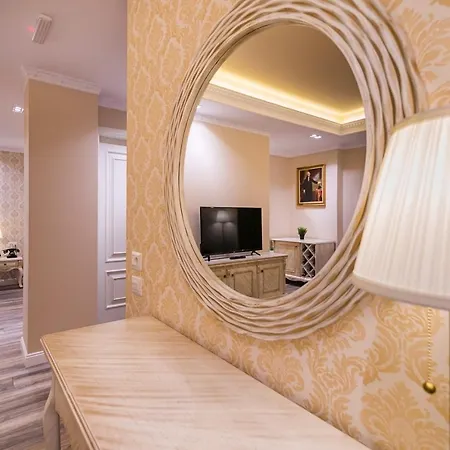Hotel Legacy Boutique 4*