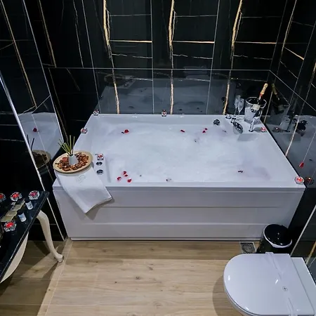 Legacy Boutique Hotel 4*