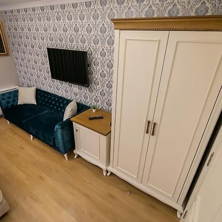 Legacy Boutique Hotel 4*