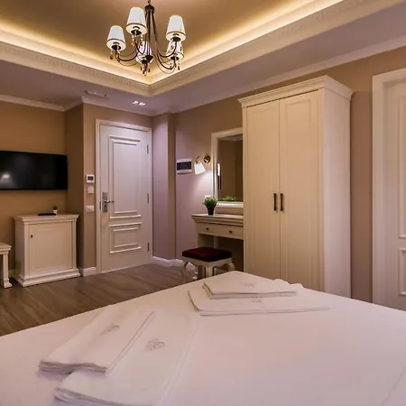 Legacy Boutique 4* Korce